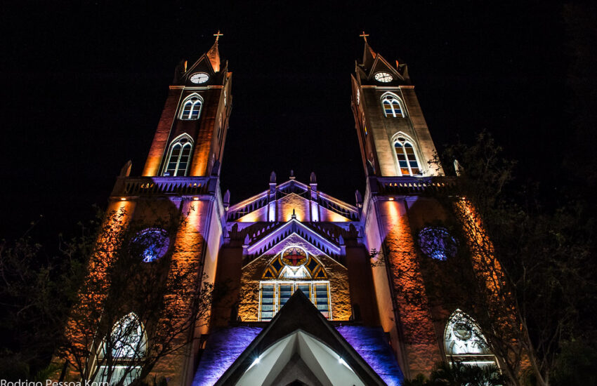 Vista aérea de Votuporanga com destaque para as principais regiões de hospedagem e pontos turísticos de onde ficar em votuporanga